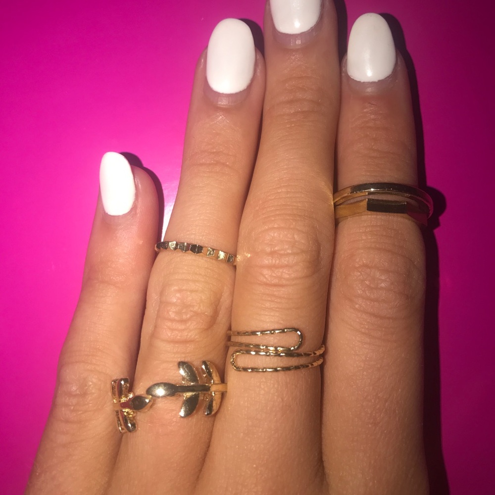 Urban Outfitters ring set